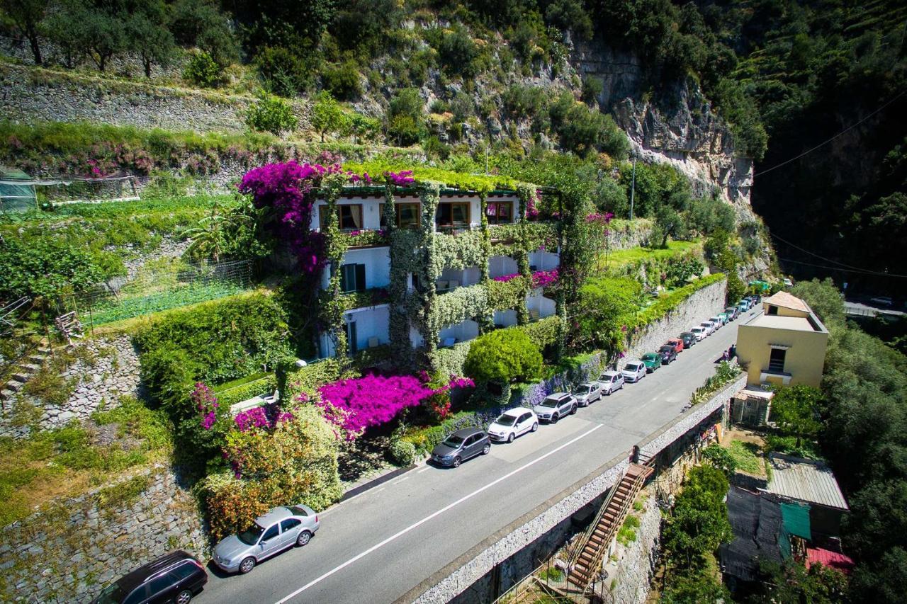 Hotel Pellegrino Praiano Exterior photo